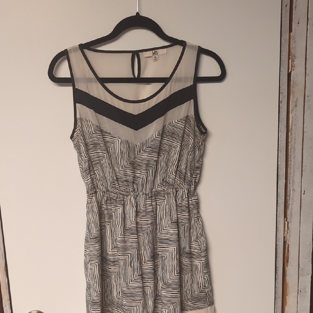 Ya Los Angeles Black and Gray Sleeveless V-Neck Sundress